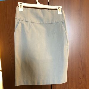 Grey skirt